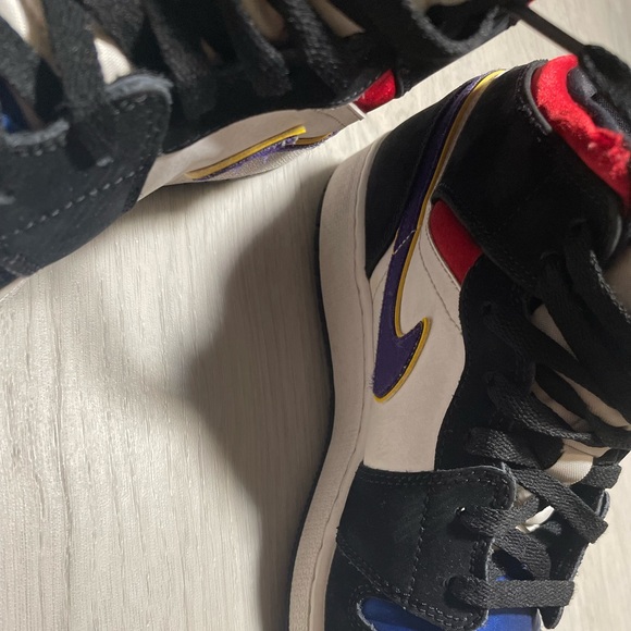 Air Jordan 1 mid SE GS “rivals” - Picture 2 of 7